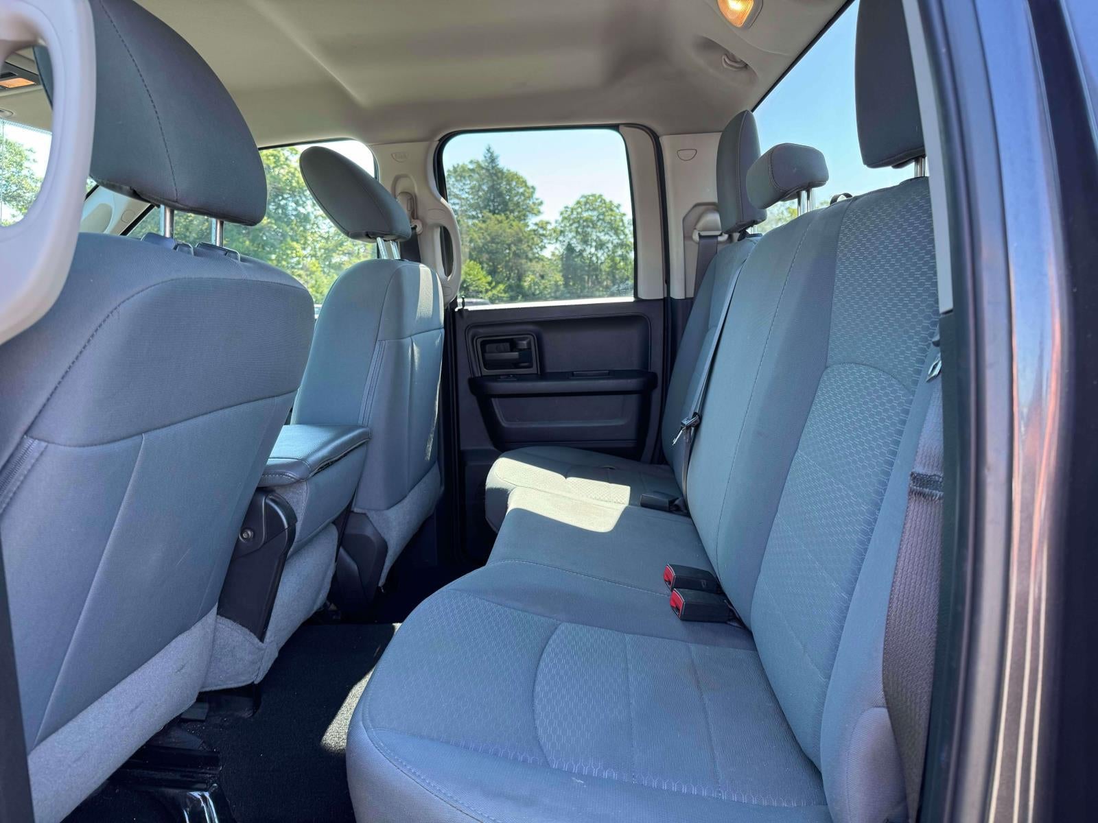 2019 RAM 1500 Classic Express Quad Cab 4x4 64' Box