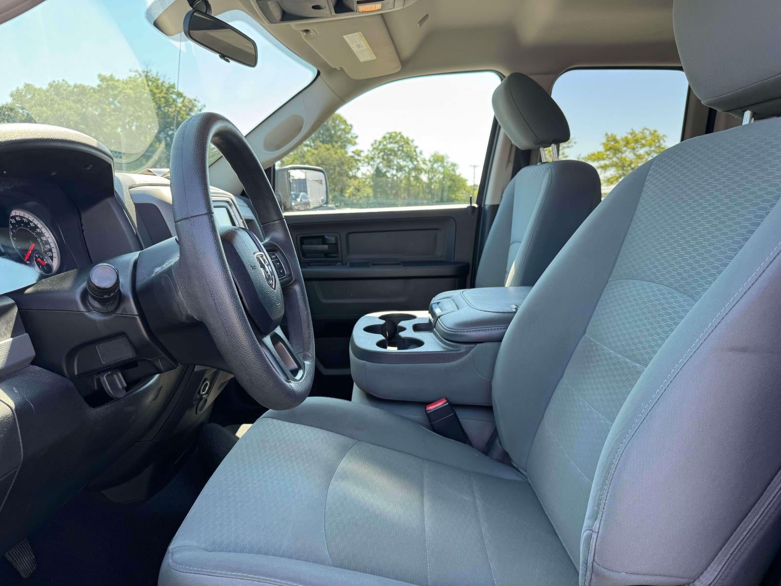 2019 RAM 1500 Classic Express Quad Cab 4x4 64' Box