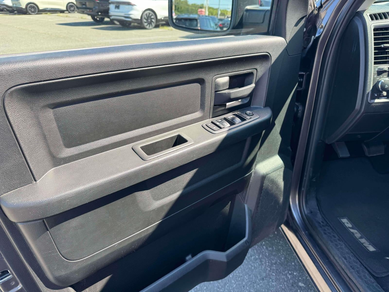 2019 RAM 1500 Classic Express Quad Cab 4x4 64' Box