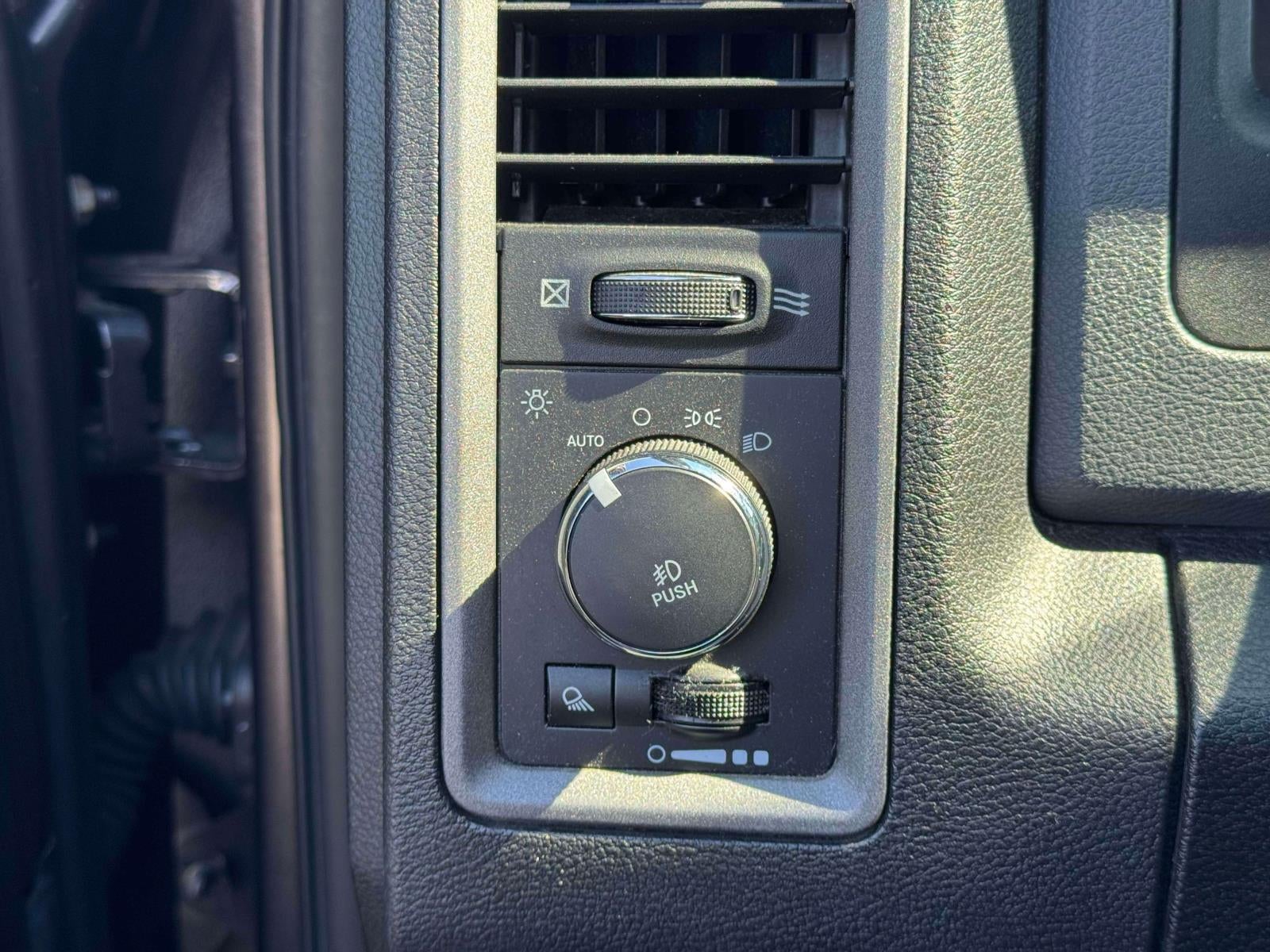 2019 RAM 1500 Classic Express Quad Cab 4x4 64' Box