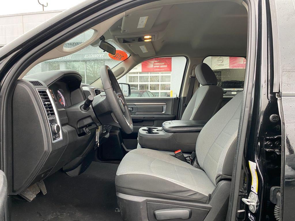 2024 RAM 1500 Classic SLT Quad Cab 4x4 64' Box