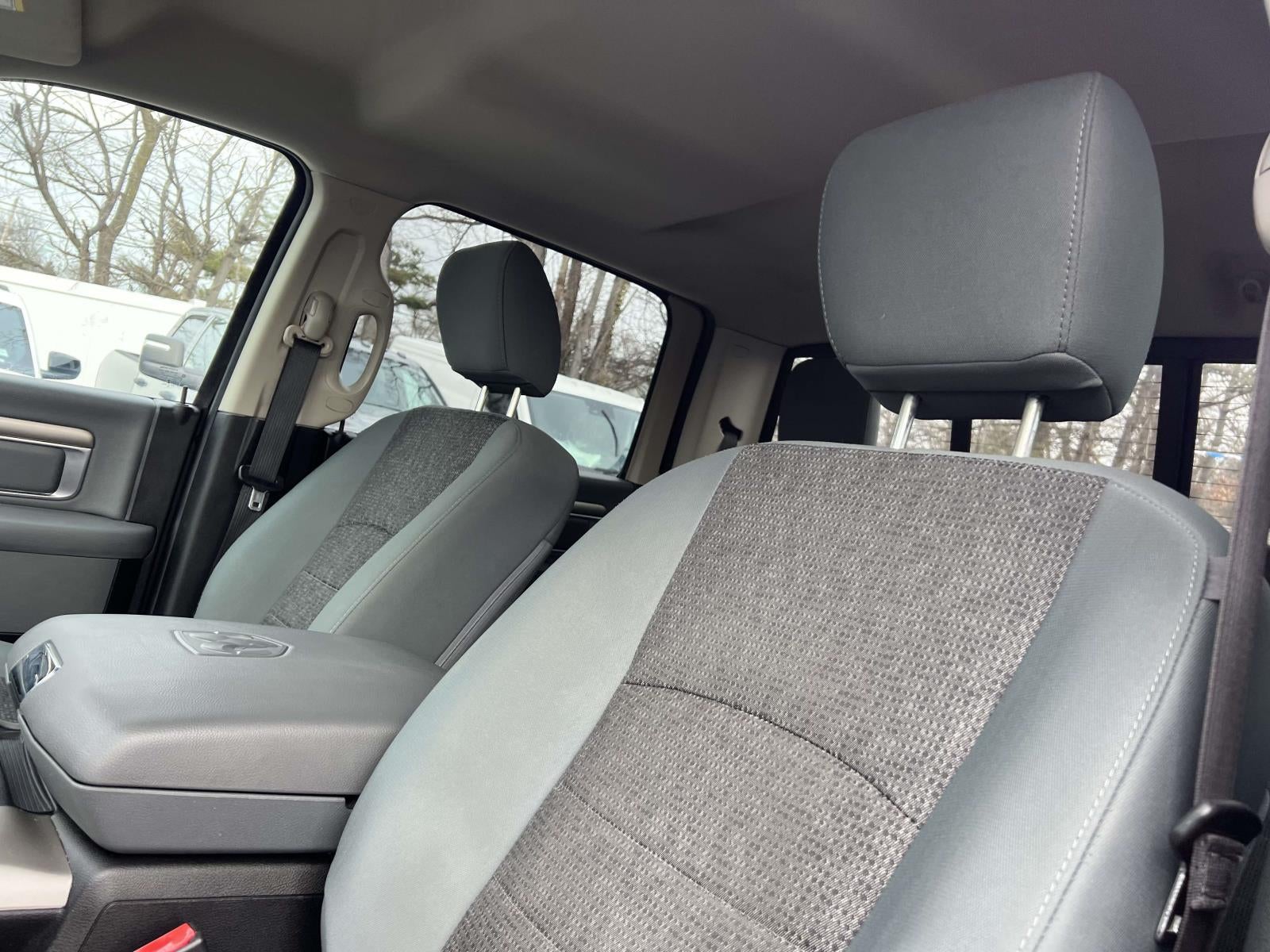 2018 RAM 1500 Big Horn Crew Cab 4x4 57' Box