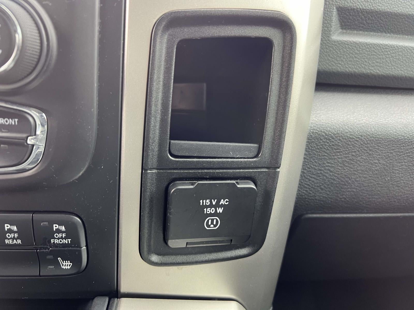 2018 RAM 1500 Big Horn Crew Cab 4x4 57' Box