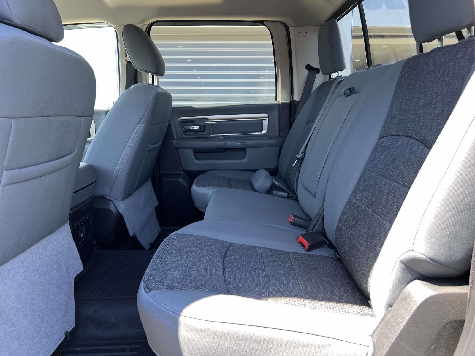 2018 RAM 1500 Big Horn Crew Cab 4x4 57' Box