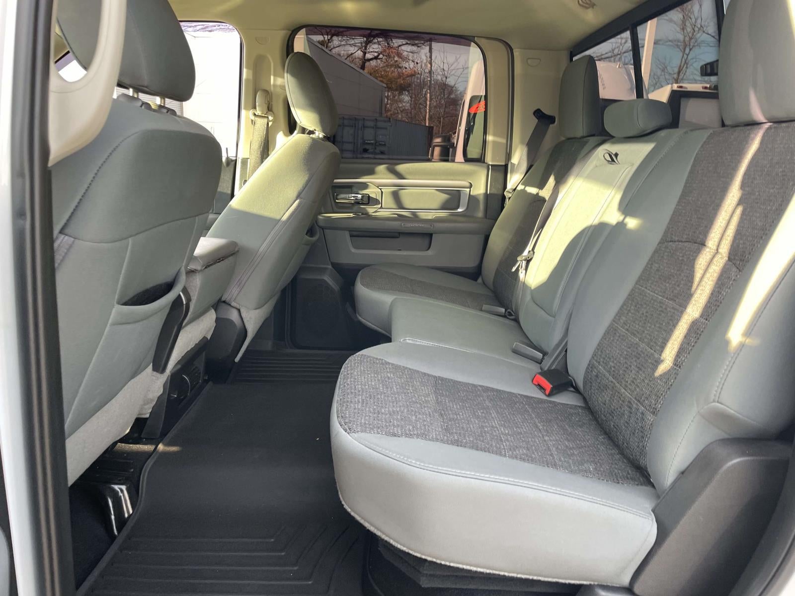 2019 RAM 1500 Classic SLT Crew Cab 4x4 57' Box