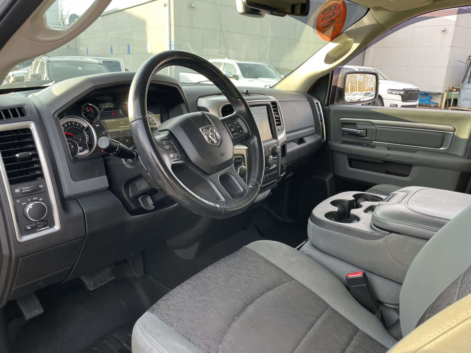 2019 RAM 1500 Classic SLT Crew Cab 4x4 57' Box