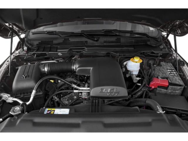 2019 RAM 1500 Classic SLT Crew Cab 4x4 64' Box