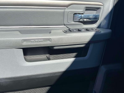 2019 RAM 1500 Classic SLT Crew Cab 4x4 64' Box