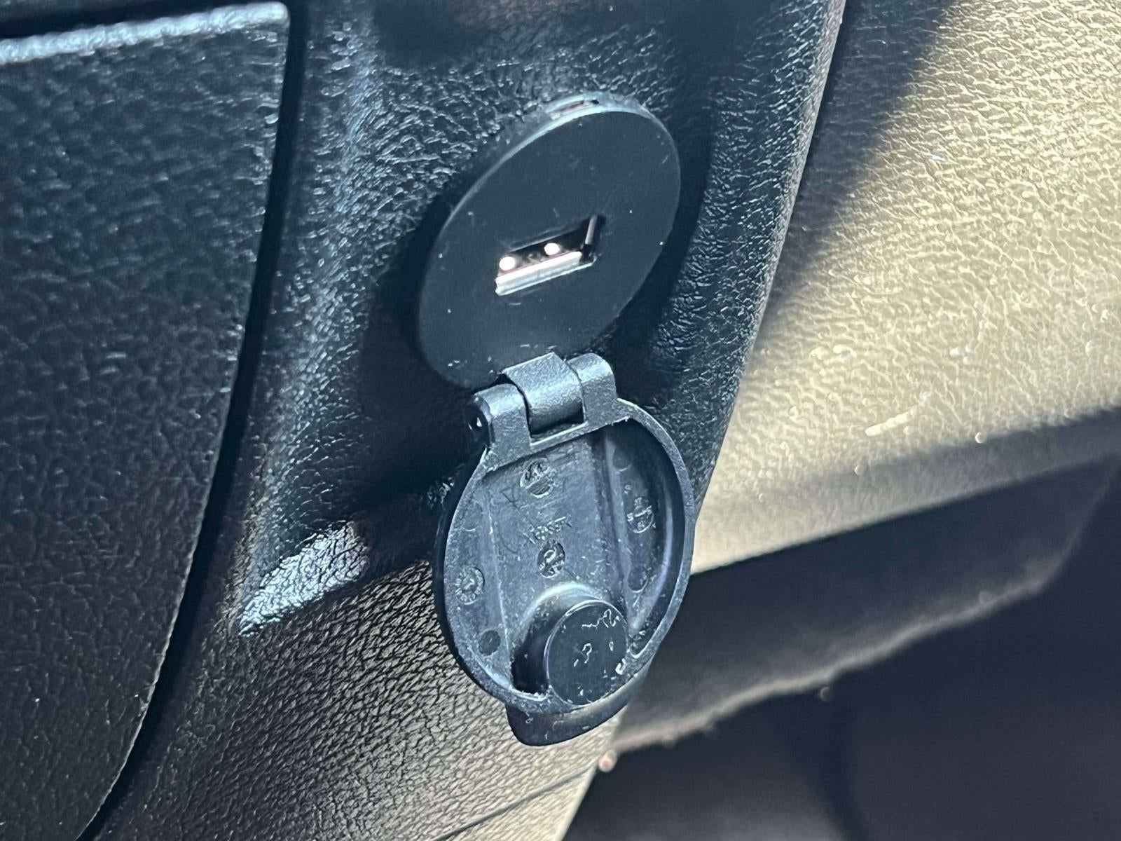 2019 RAM 1500 Classic SLT Crew Cab 4x4 64' Box