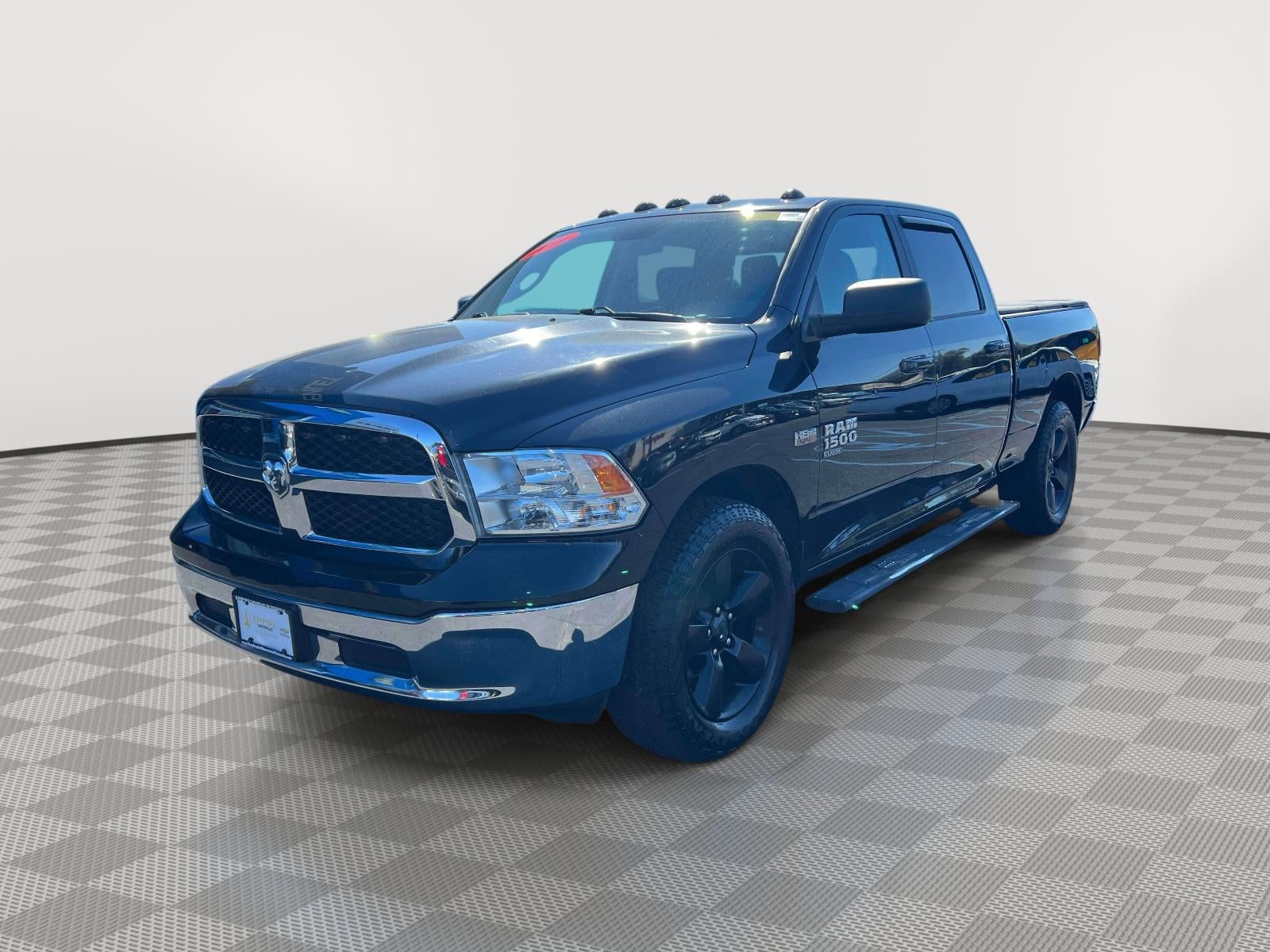 2019 RAM 1500 Classic SLT Crew Cab 4x4 64' Box
