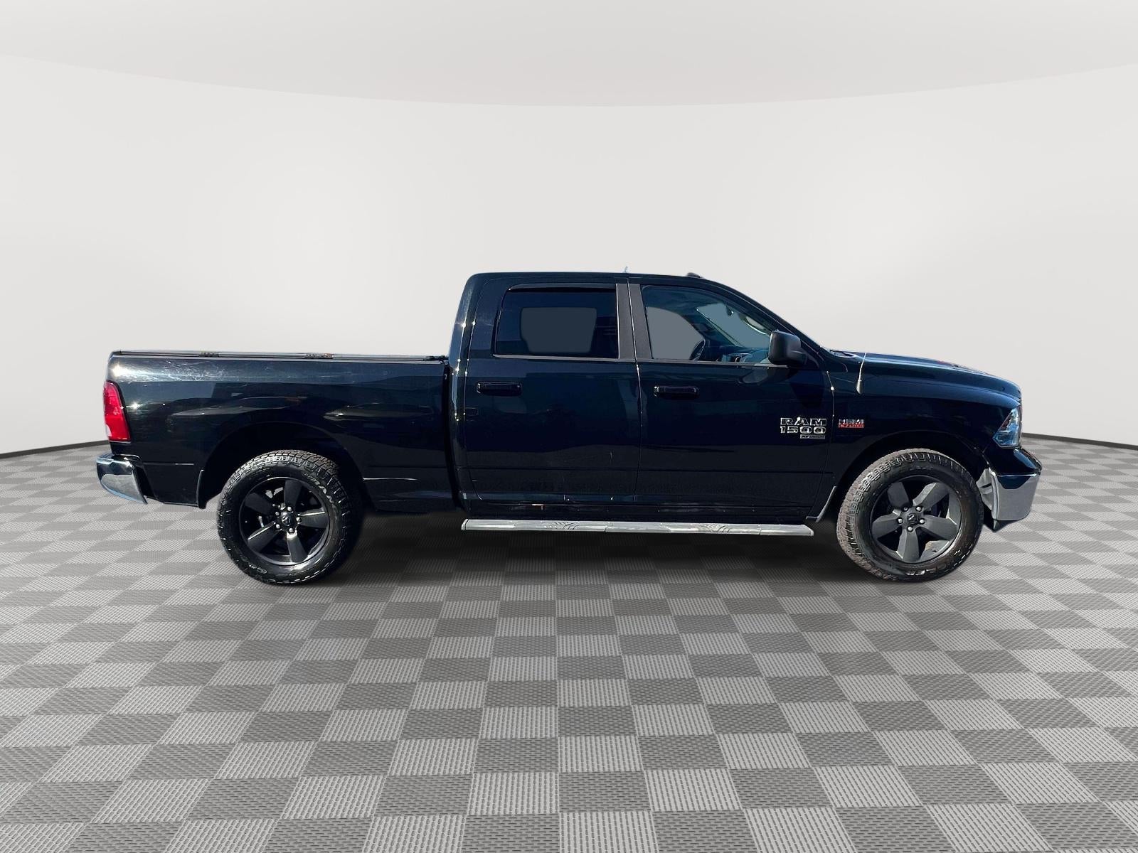 2019 RAM 1500 Classic SLT Crew Cab 4x4 64' Box