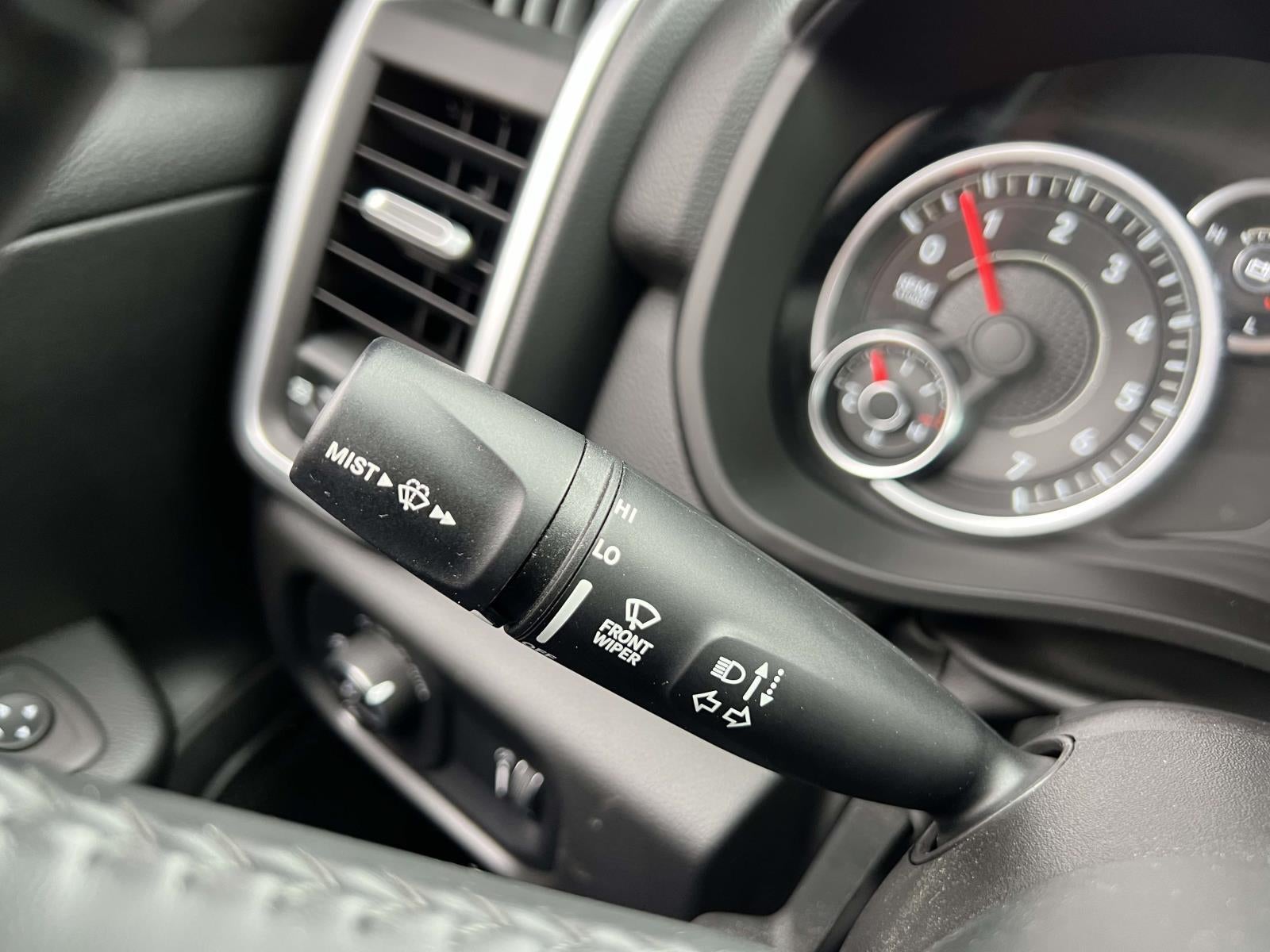 2023 RAM 1500 Big Horn Crew Cab 4x4 57' Box