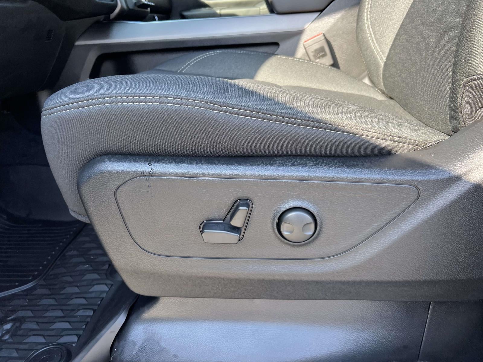 2025 RAM Ram 1500 Big Horn Crew Cab 4x4 57' Box