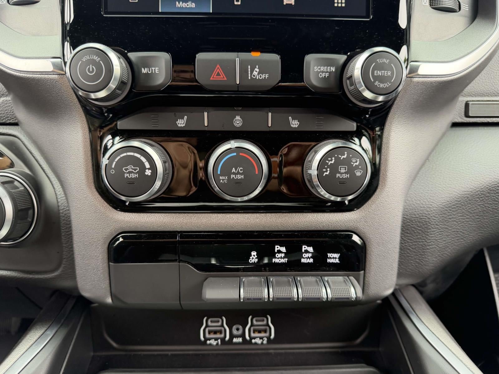 2025 RAM 1500 Big Horn Crew Cab 4x4 57' Box