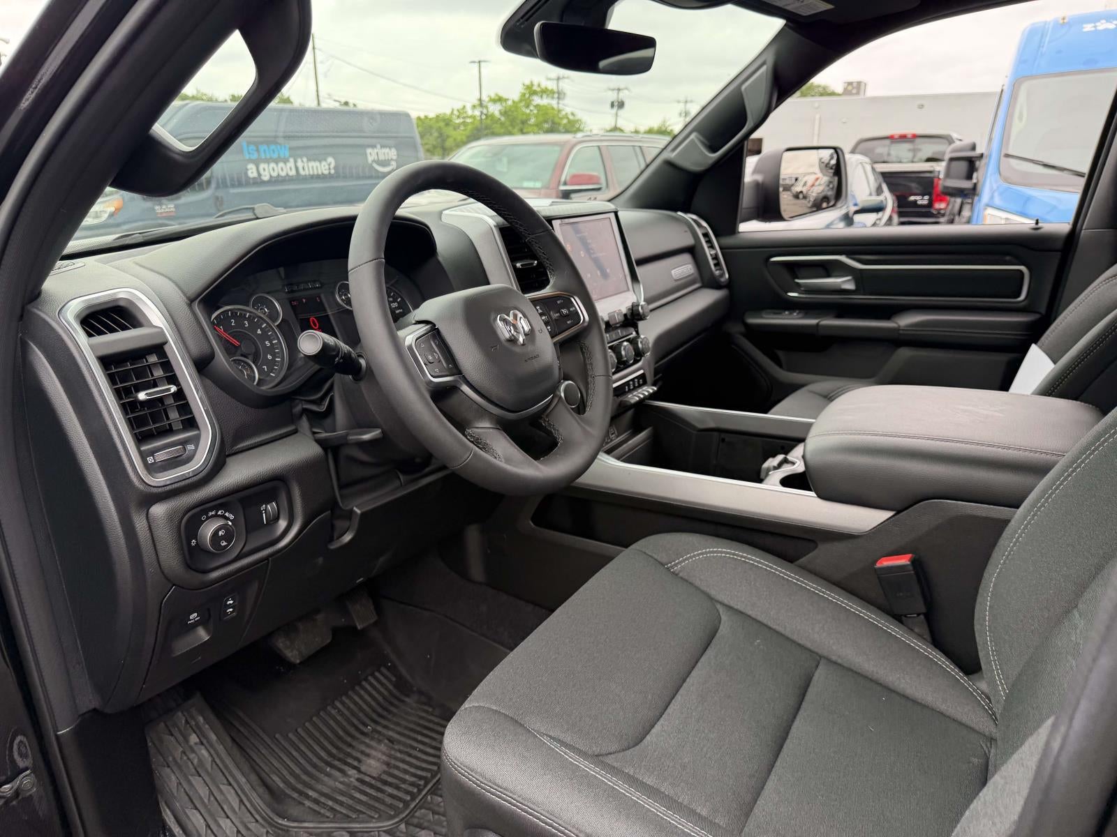 2025 RAM 1500 Big Horn Crew Cab 4x4 57' Box