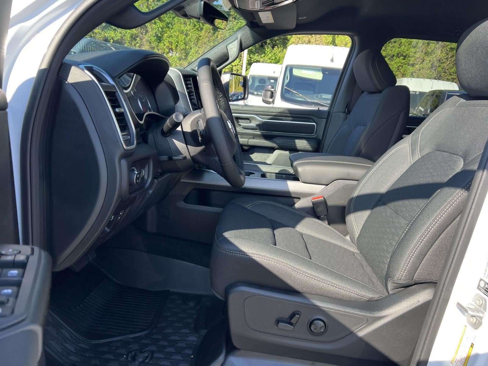 2025 RAM Ram 1500 Big Horn Crew Cab 4x4 57' Box