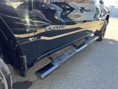 2022 RAM 1500 Big Horn Crew Cab 4x4 64' Box