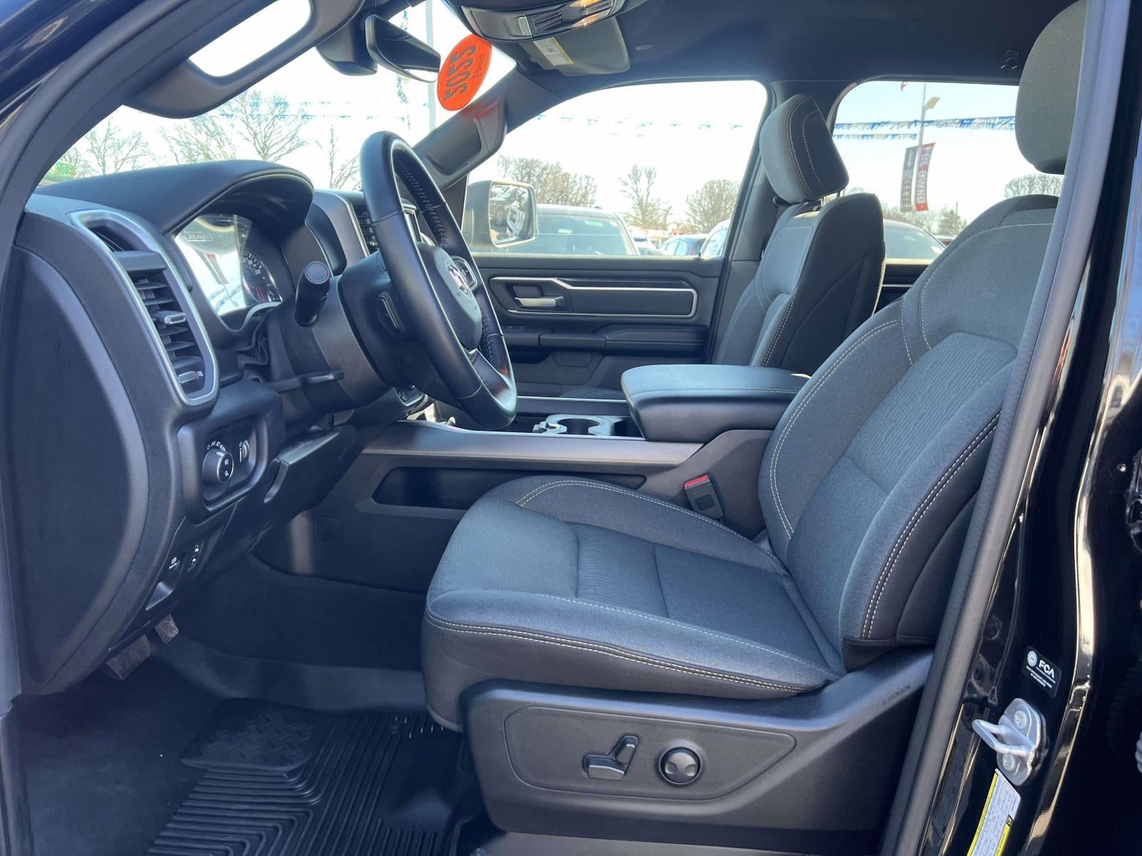 2022 RAM 1500 Big Horn Crew Cab 4x4 64' Box