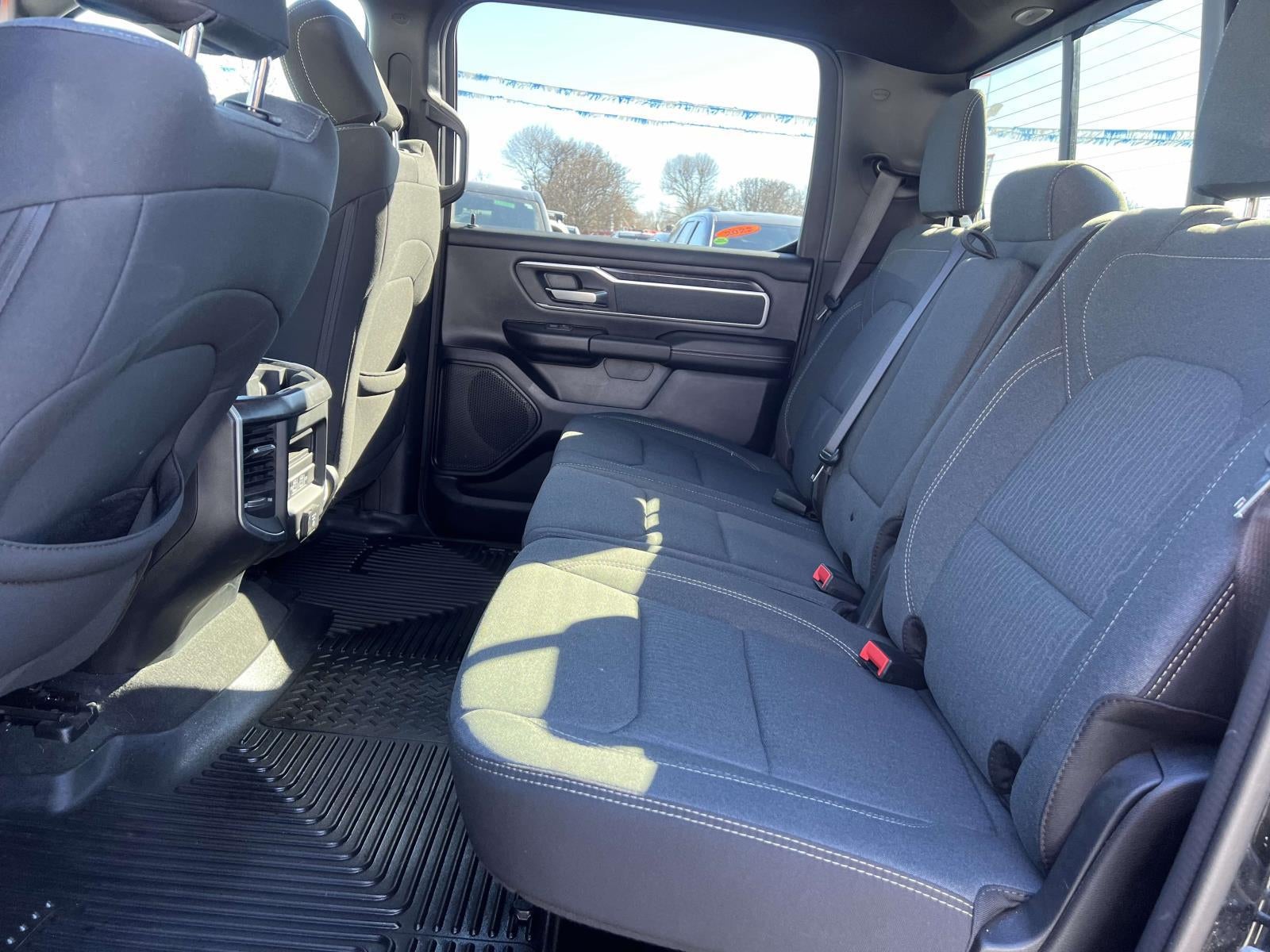 2022 RAM 1500 Big Horn Crew Cab 4x4 64' Box