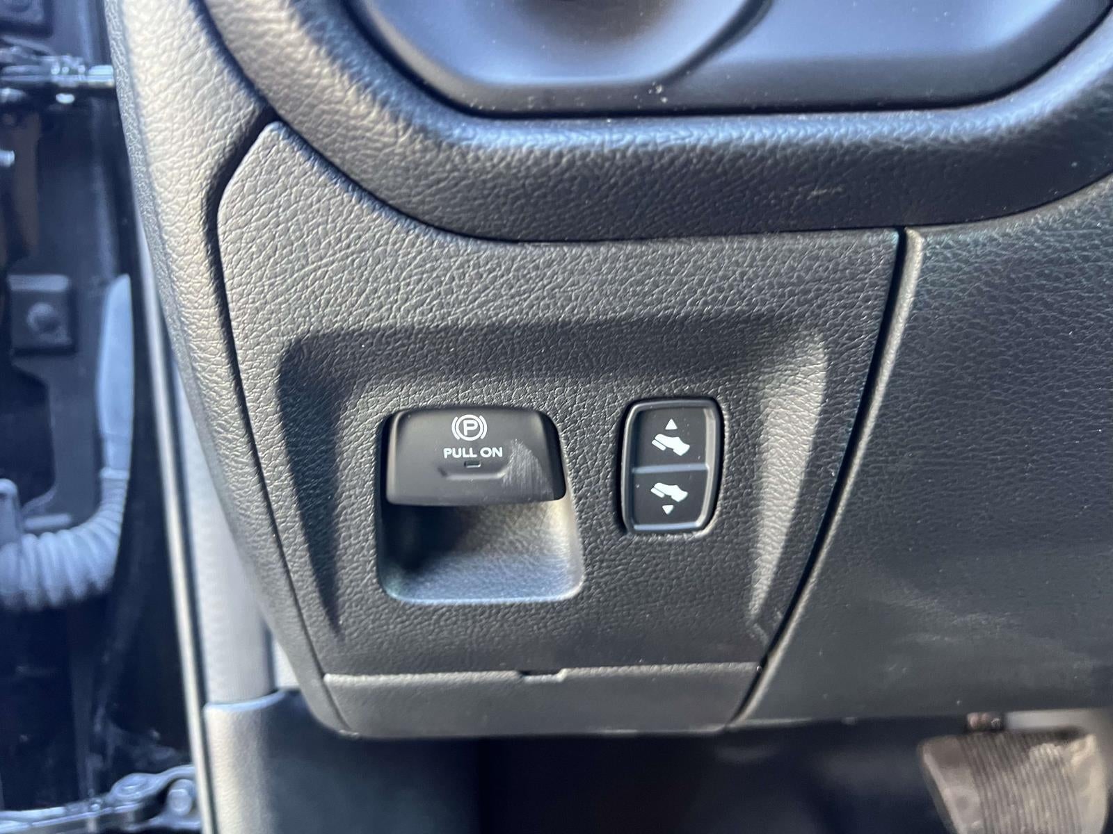 2022 RAM 1500 Big Horn Crew Cab 4x4 64' Box