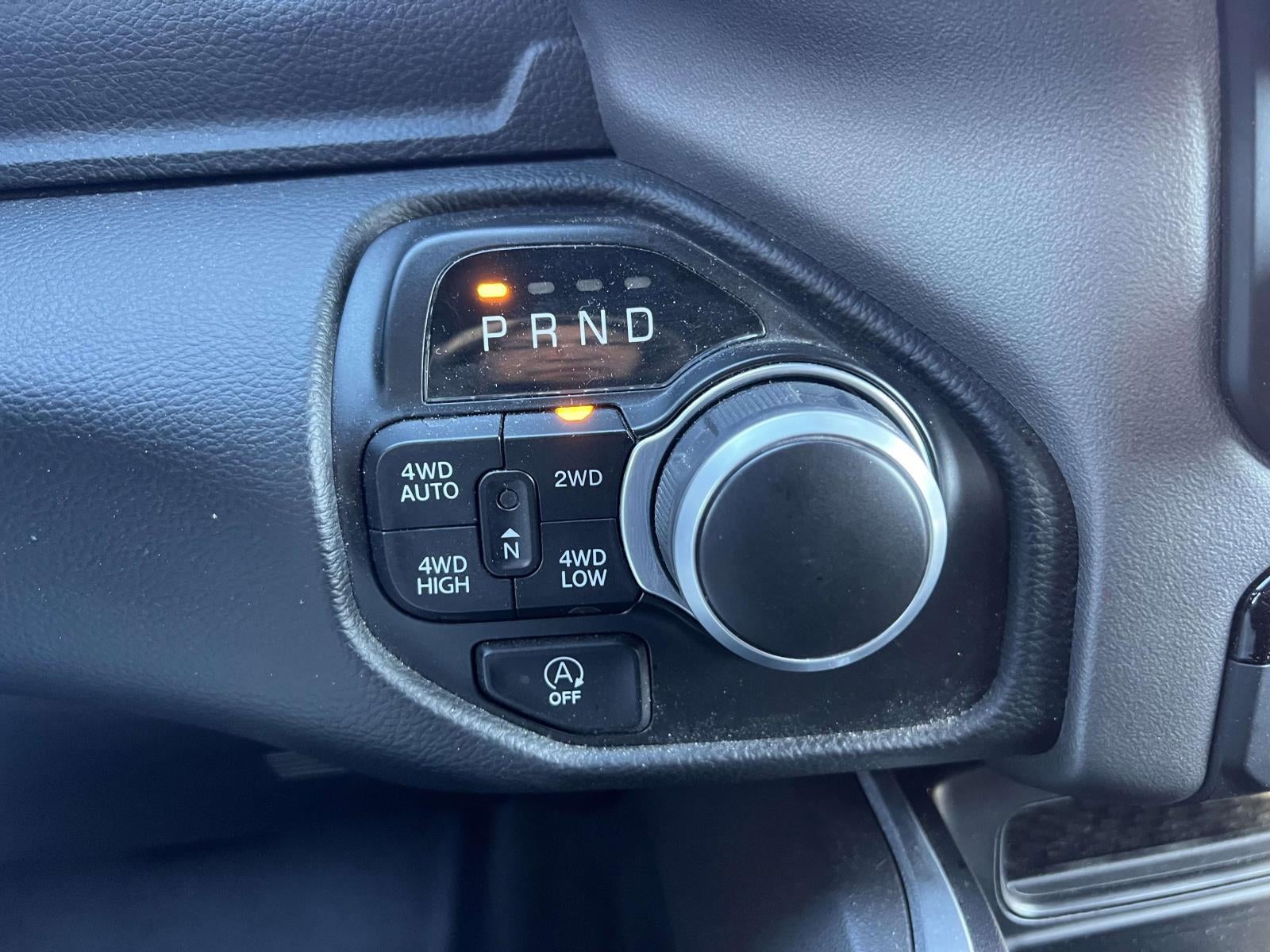 2022 RAM 1500 Big Horn Crew Cab 4x4 64' Box