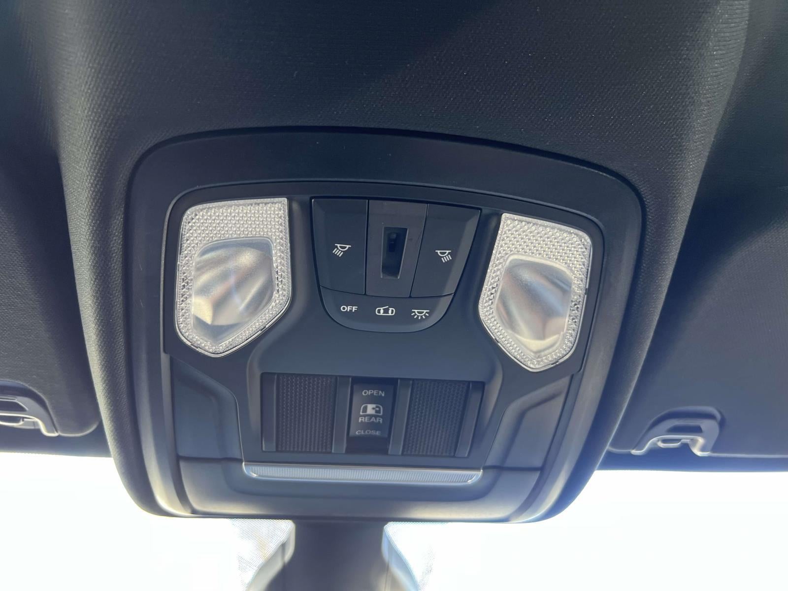 2022 RAM 1500 Big Horn Crew Cab 4x4 64' Box