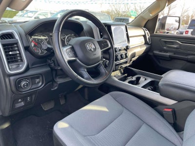 2020 RAM 1500 Big Horn Quad Cab 4x4 64' Box