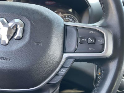 2020 RAM 1500 Big Horn Quad Cab 4x4 64' Box