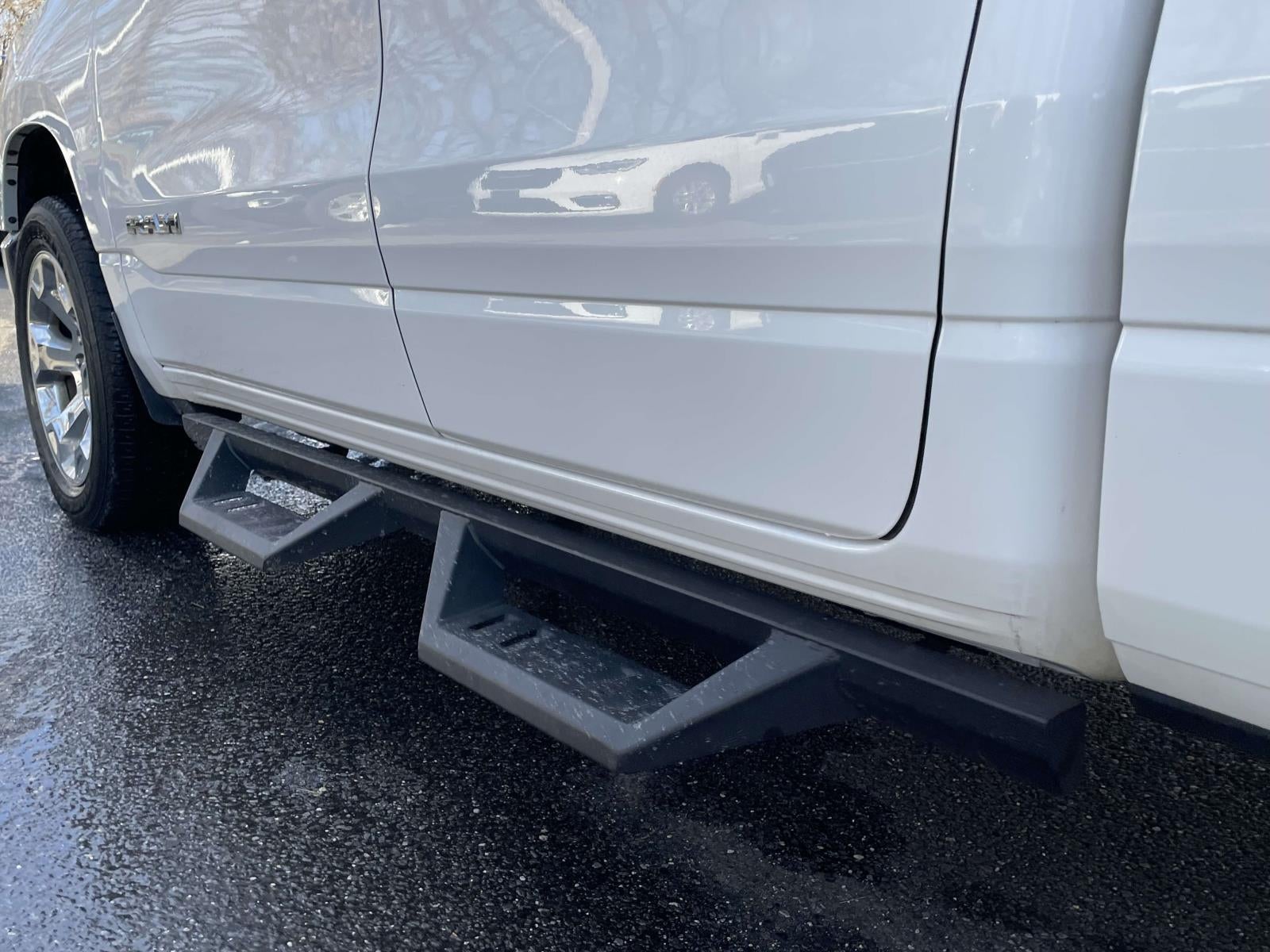 2020 RAM 1500 Big Horn Quad Cab 4x4 64' Box