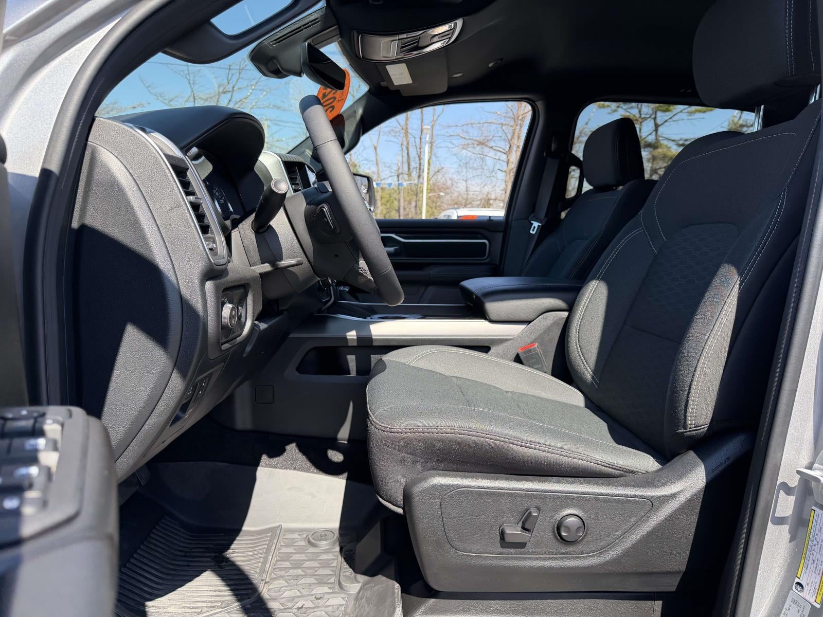 2025 RAM 1500 Big Horn Crew Cab 4x4 57' Box