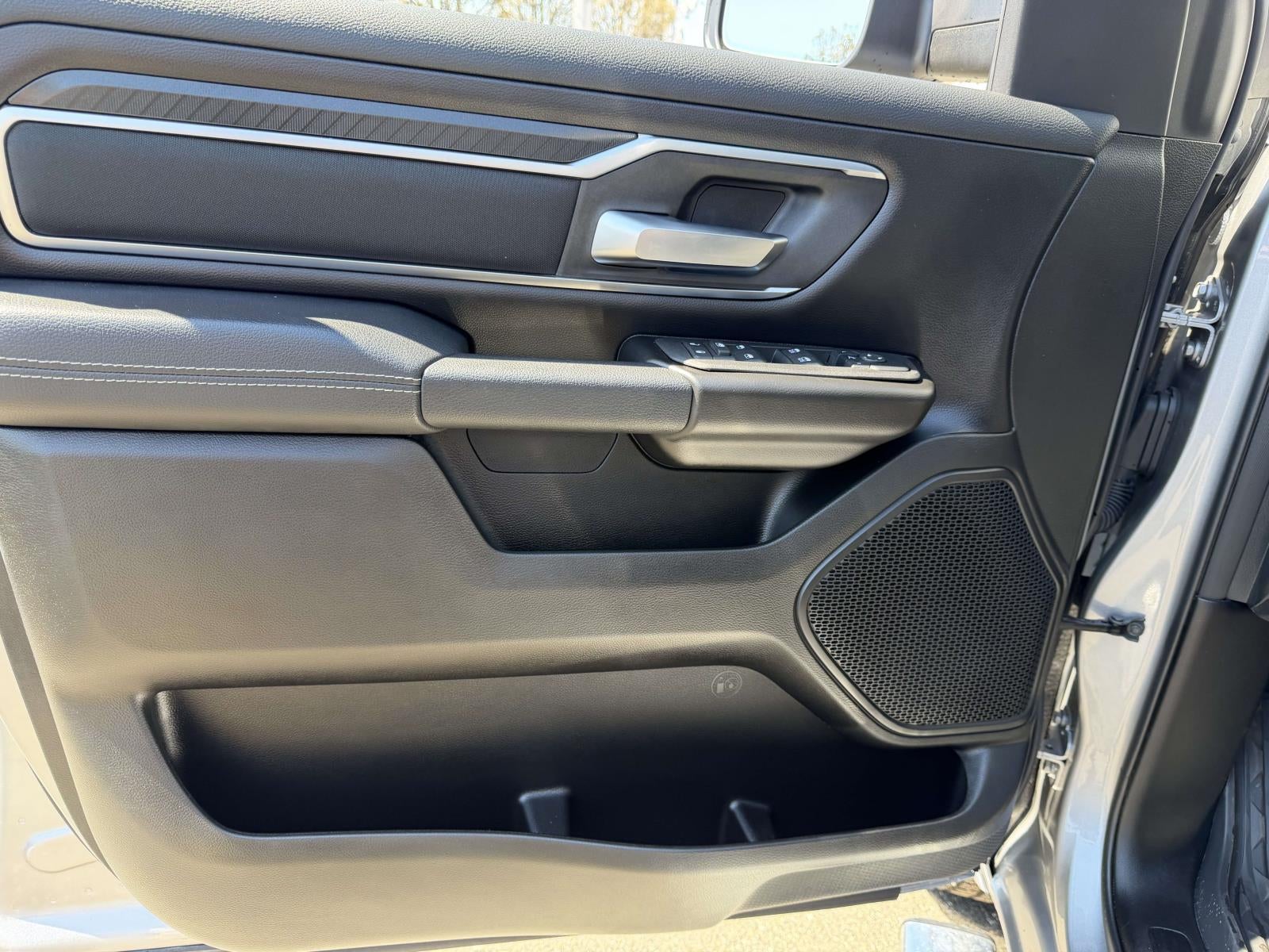 2025 RAM 1500 Big Horn Crew Cab 4x4 57' Box