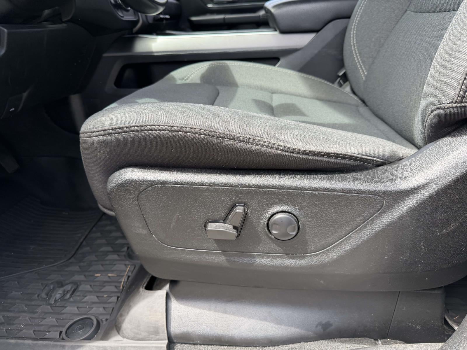 2022 RAM 1500 Big Horn Crew Cab 4x4 57' Box