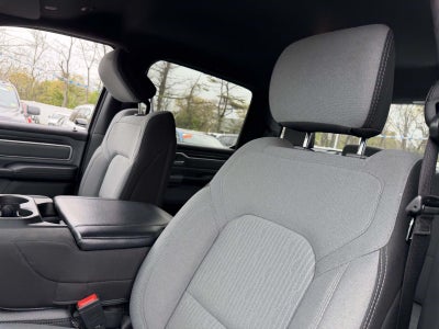 2022 RAM 1500 Big Horn Crew Cab 4x4 57' Box