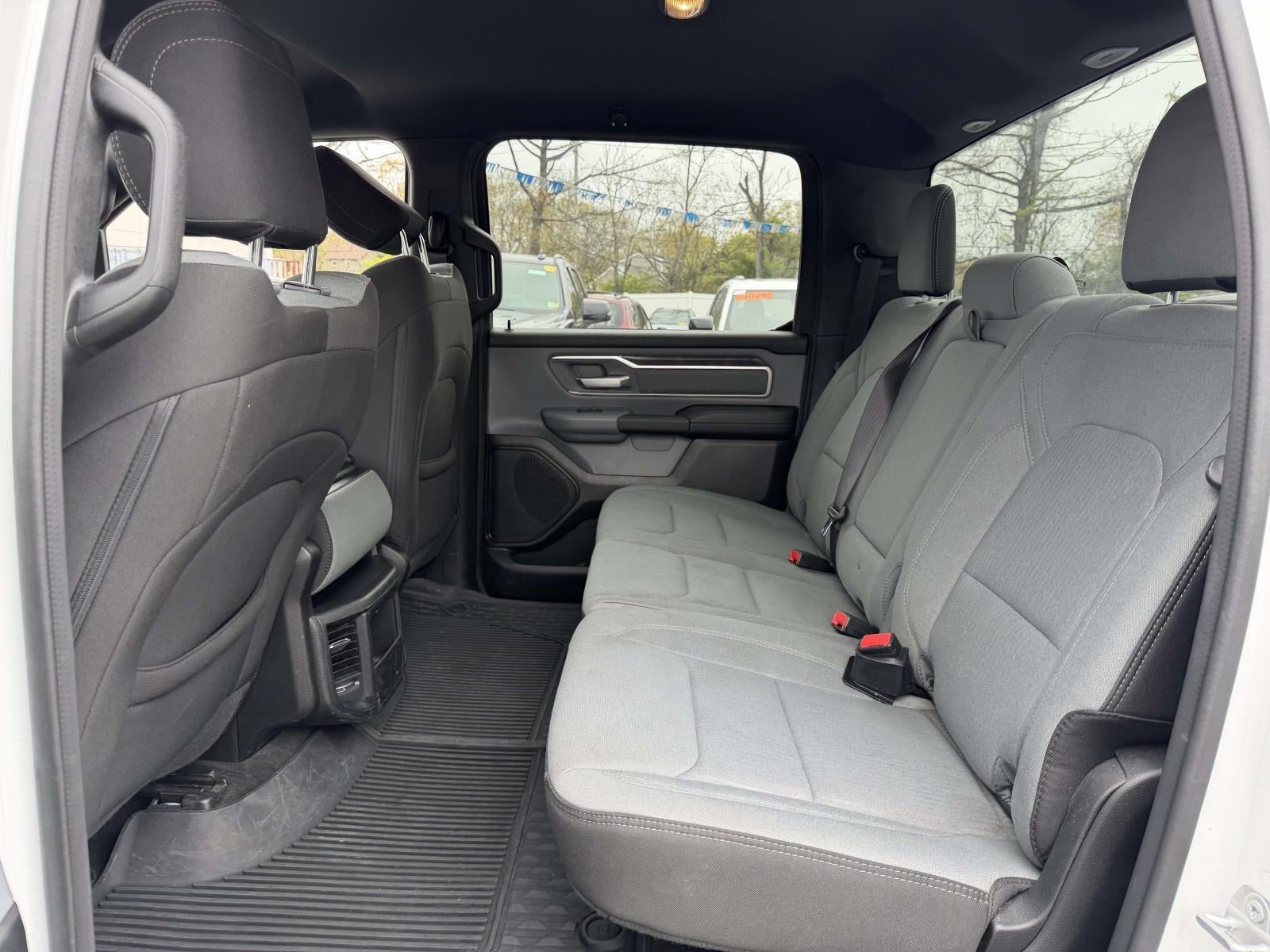 2022 RAM 1500 Big Horn Crew Cab 4x4 57' Box