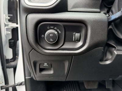 2022 RAM 1500 Big Horn Crew Cab 4x4 57' Box