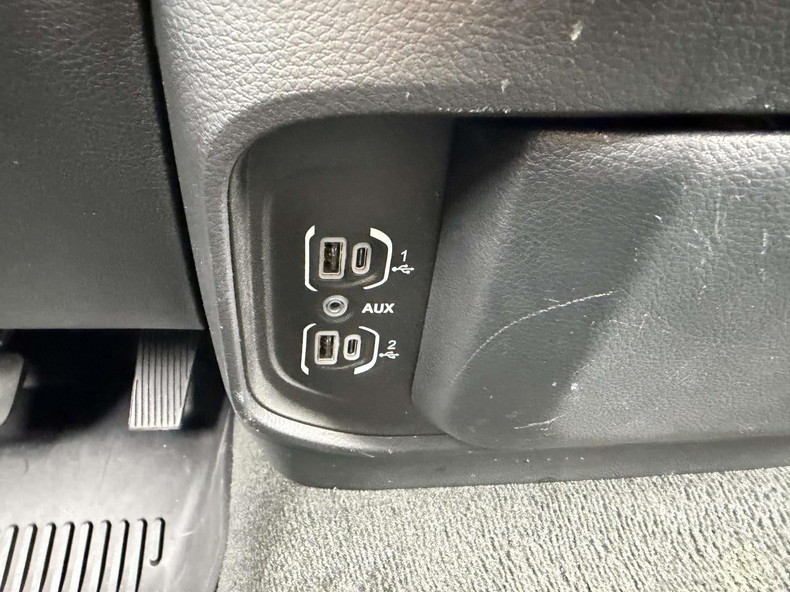 2022 RAM 1500 Big Horn Crew Cab 4x4 57' Box