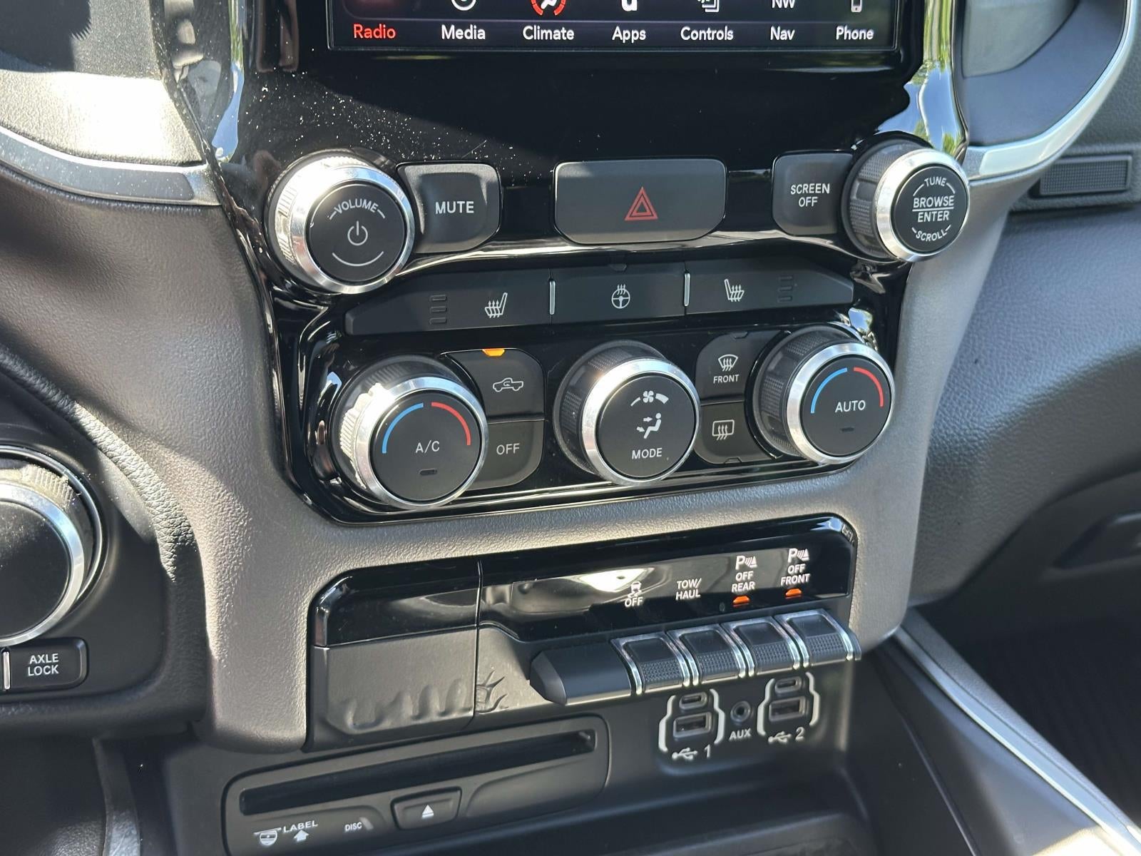2019 RAM 1500 Big Horn/Lone Star Crew Cab 4x4 57' Box