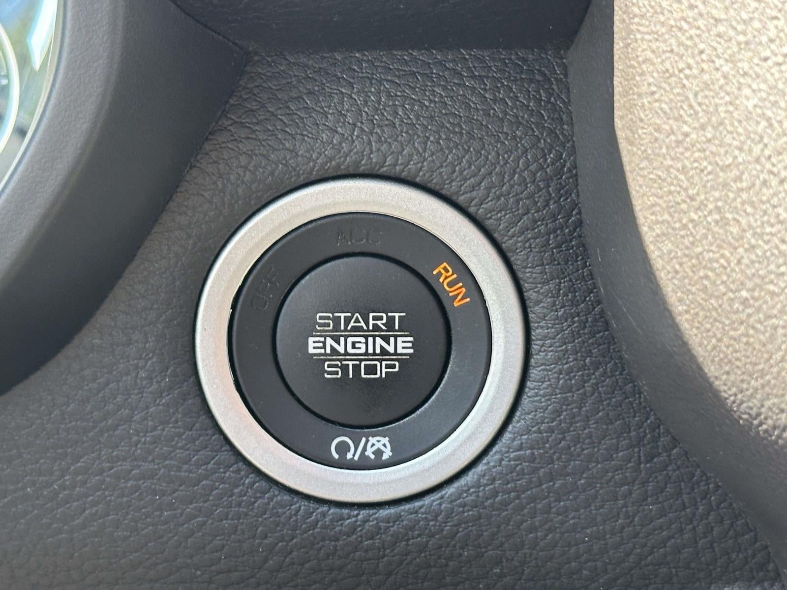 2019 RAM 1500 Big Horn/Lone Star Crew Cab 4x4 57' Box