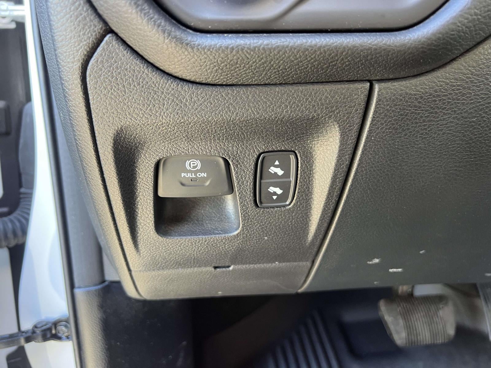 2021 RAM 1500 Big Horn Crew Cab 4x4 57' Box