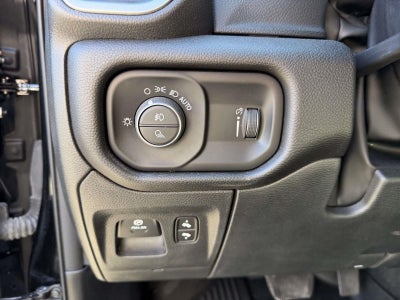 2022 RAM 1500 Big Horn Crew Cab 4x4 57' Box