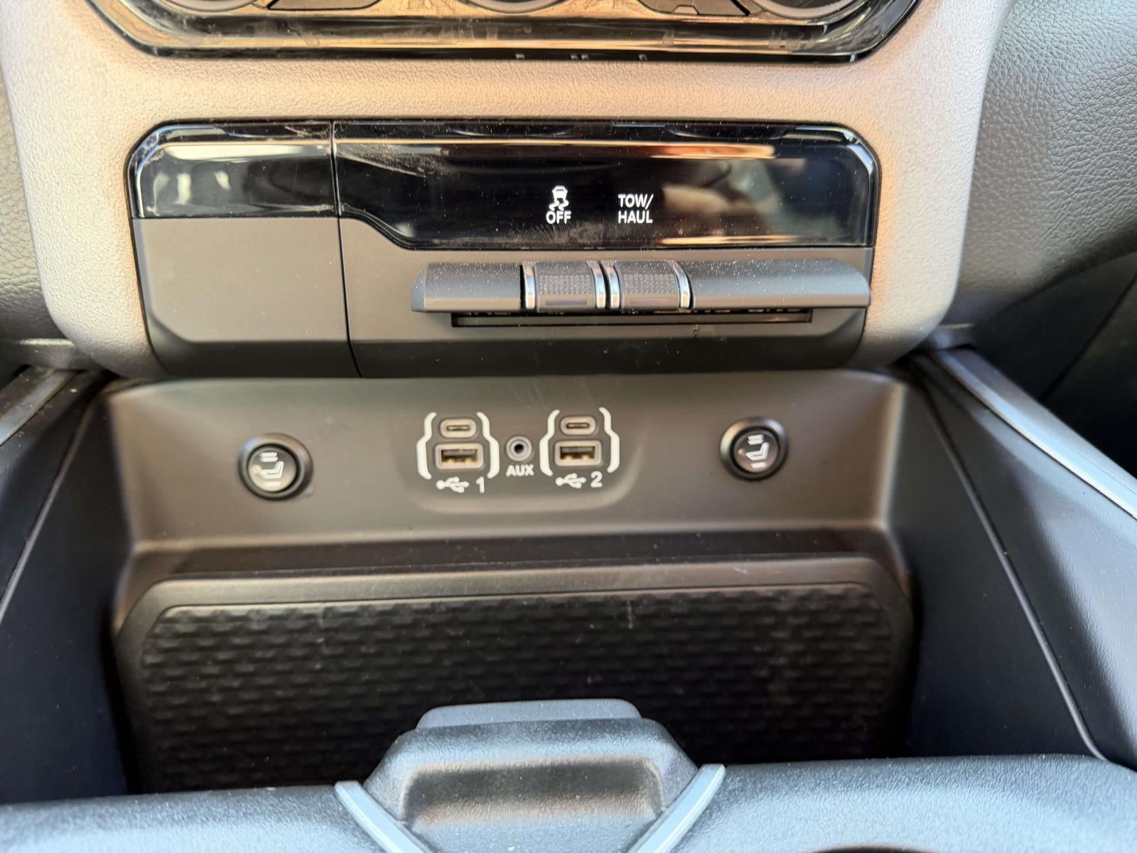 2022 RAM 1500 Big Horn Crew Cab 4x4 57' Box