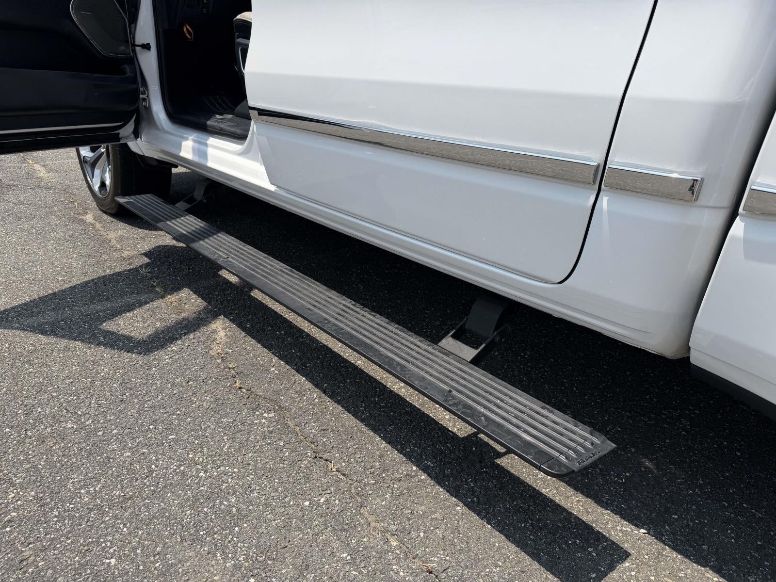2023 RAM 1500 Limited Crew Cab 4x4 57' Box
