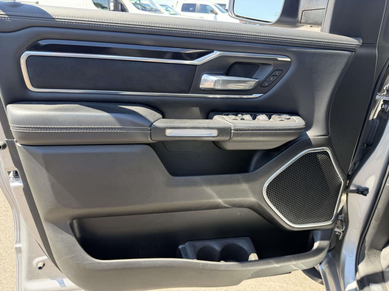 2022 RAM 1500 Laramie Crew Cab 4x4 57' Box