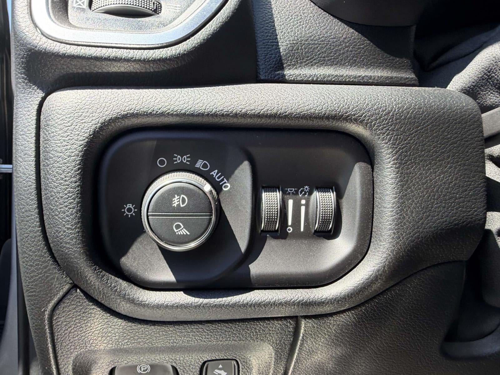 2022 RAM 1500 Laramie Crew Cab 4x4 57' Box
