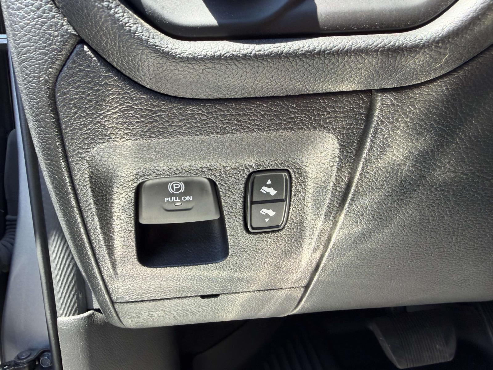 2022 RAM 1500 Laramie Crew Cab 4x4 57' Box