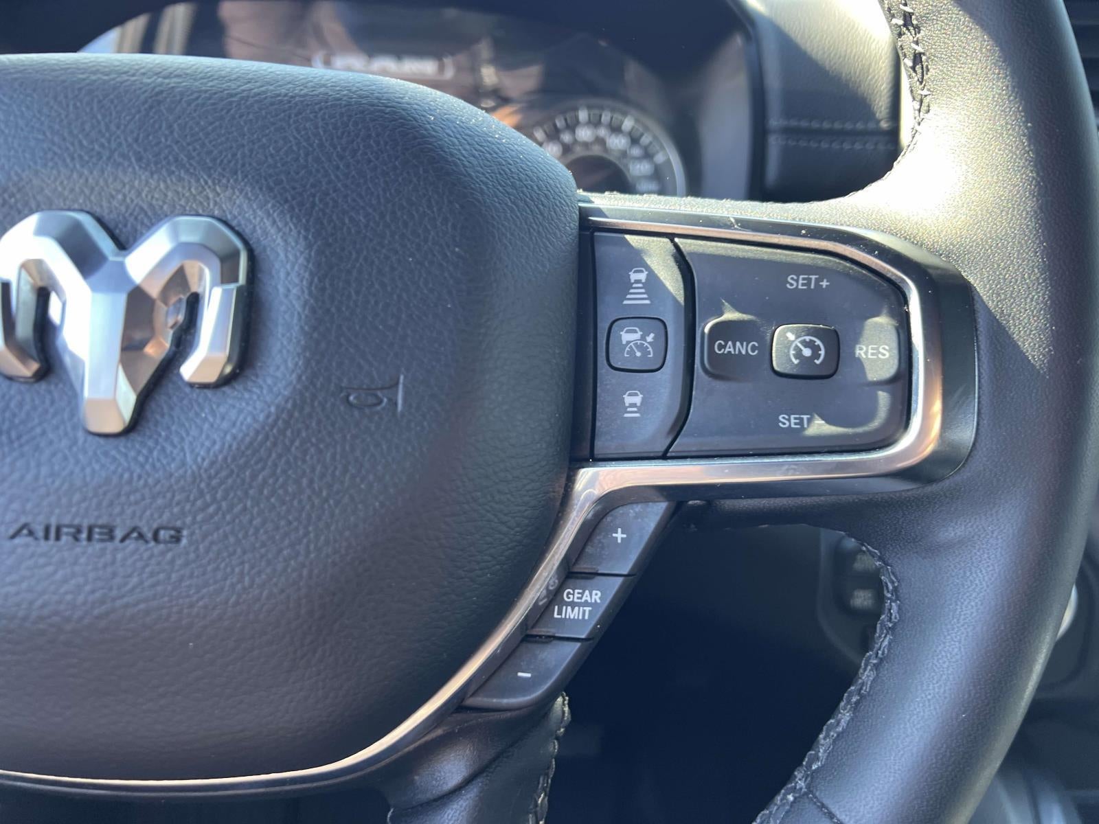 2025 RAM 1500 Laramie Crew Cab 4x4 57' Box