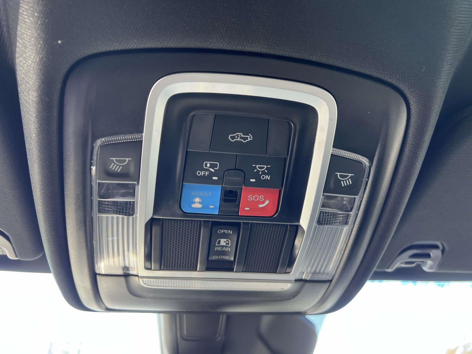 2025 RAM 1500 Laramie Crew Cab 4x4 57' Box