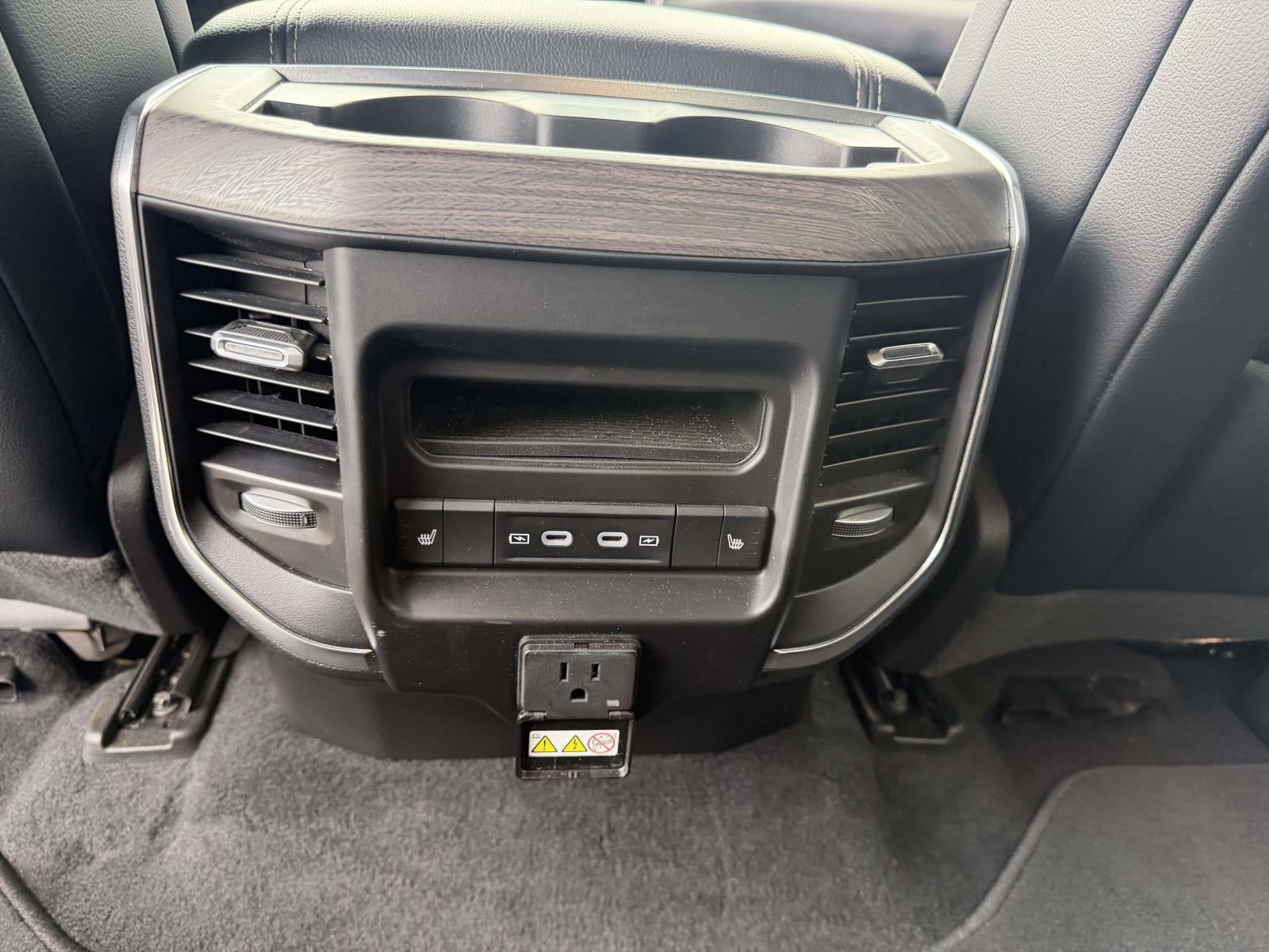 2026 RAM 1500 Laramie Crew Cab 4x4 57' Box
