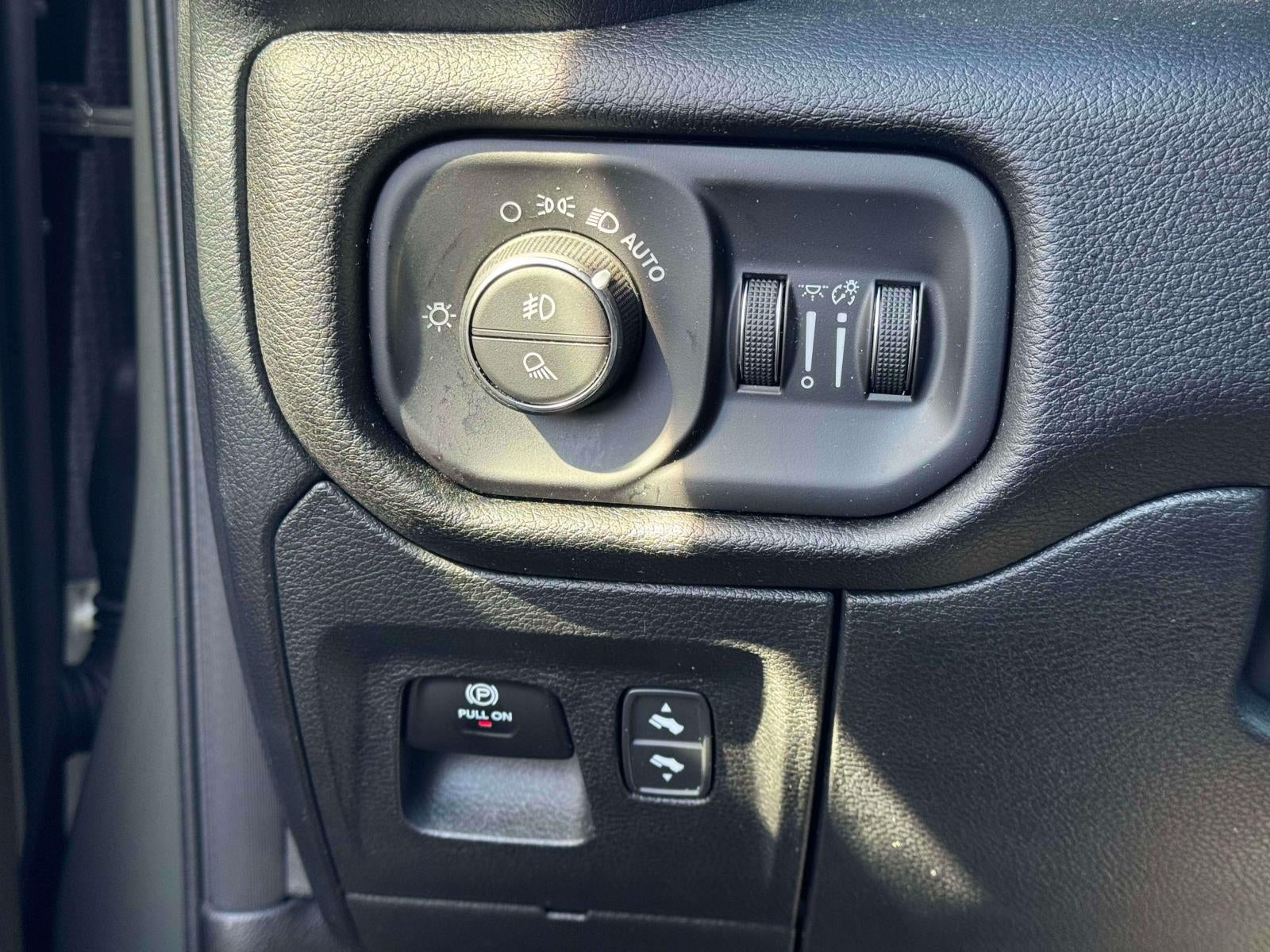 2026 RAM 1500 Laramie Crew Cab 4x4 57' Box