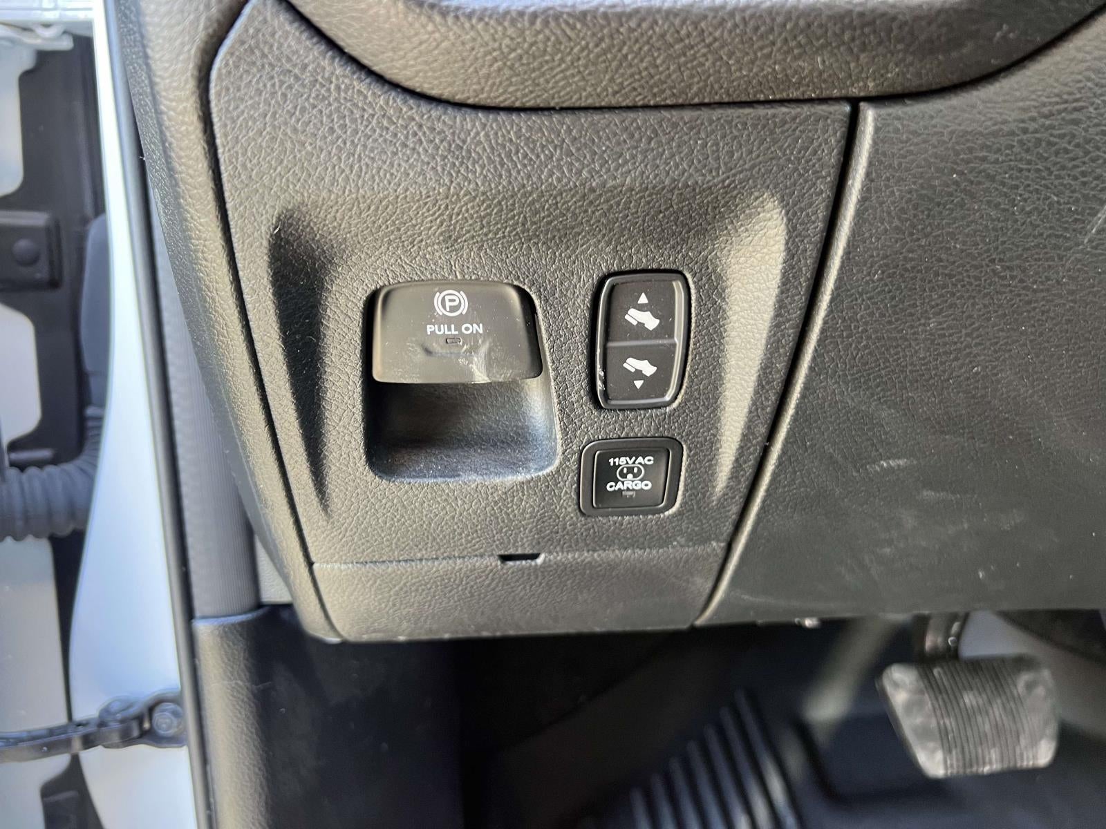 2023 RAM 1500 Laramie Crew Cab 4x4 57' Box